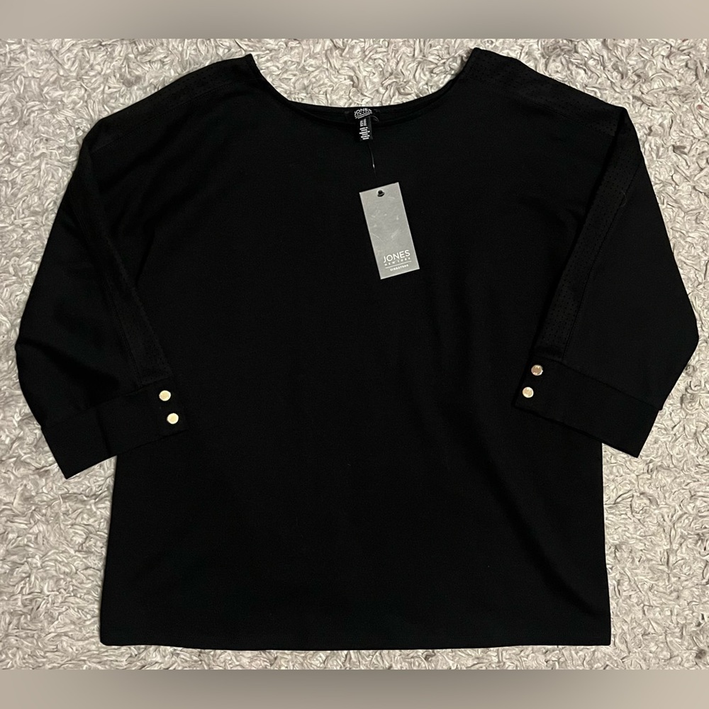 Womans black blouse NWT
